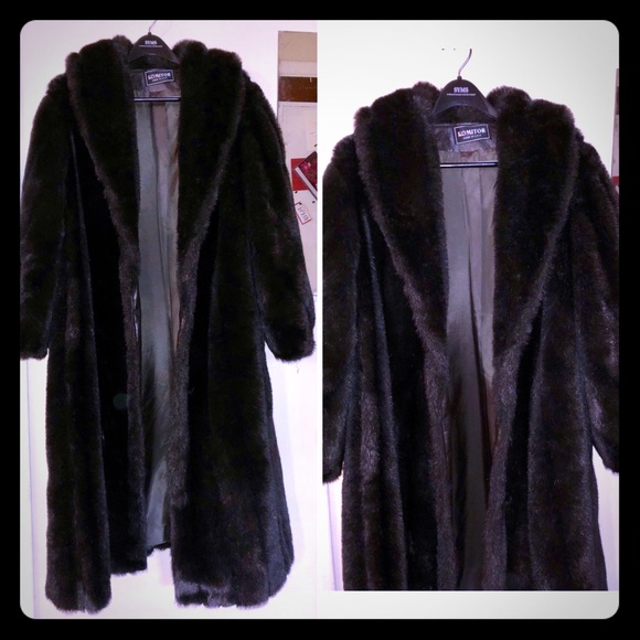 komitor fur coat